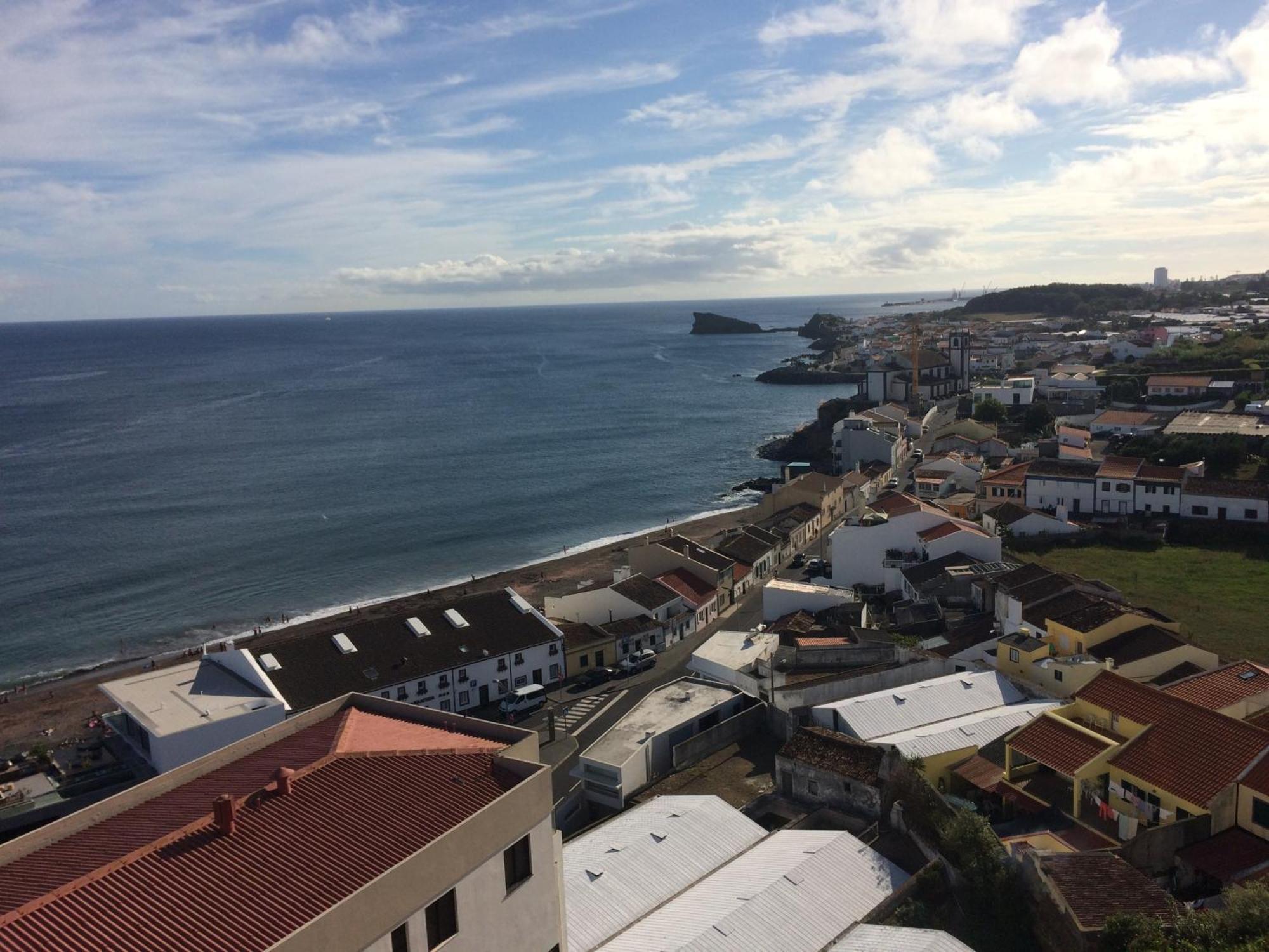 Lila'S Beach Apartment São Roque Extérieur photo