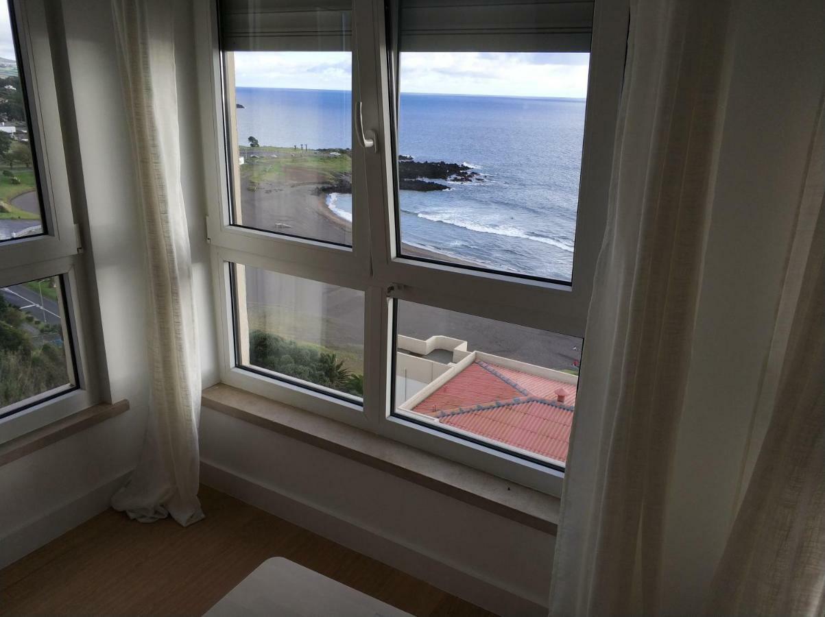 Lila'S Beach Apartment São Roque Extérieur photo